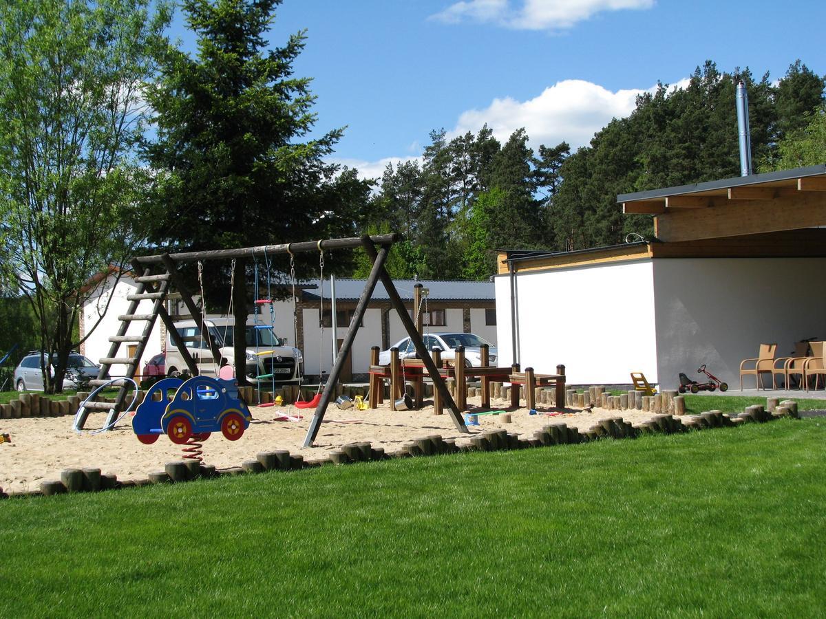 Rezydencja Nad Jeziorem Pestkownica Esterno foto